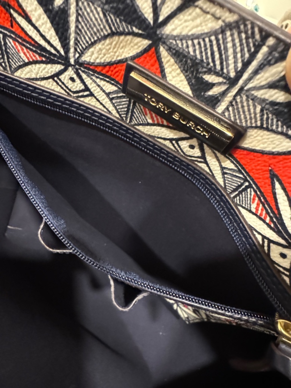 Tory Burch Bag Kerrington Large Printed Floral Geometric Leather Tote - Picture 14 of 17